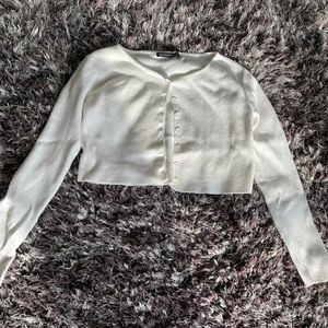 White long sleeve buttoned cardigan